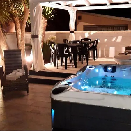 Holiday home Anny