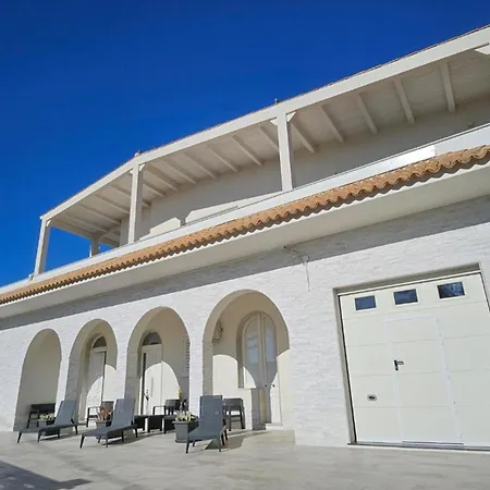 別荘 Anny アヴォラ