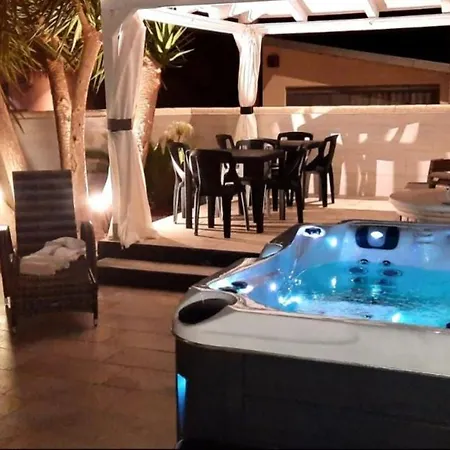 Anny Tatil Evi Avola